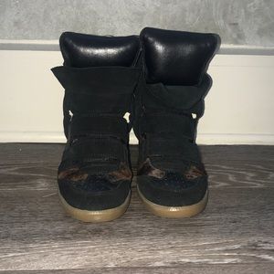 Size 37 great condition w/o box